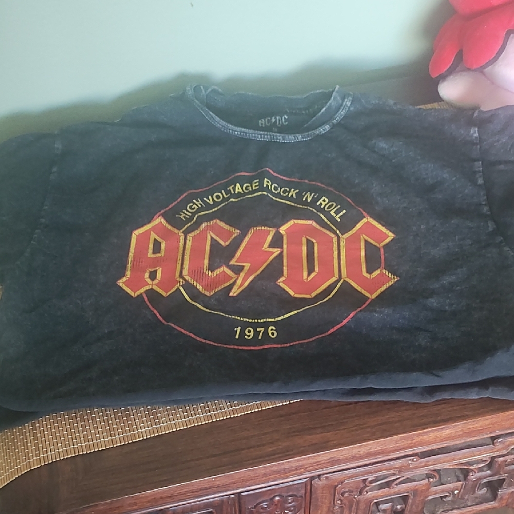 AC ⚡ DC Band Crop TOP - Picture 2 of 5